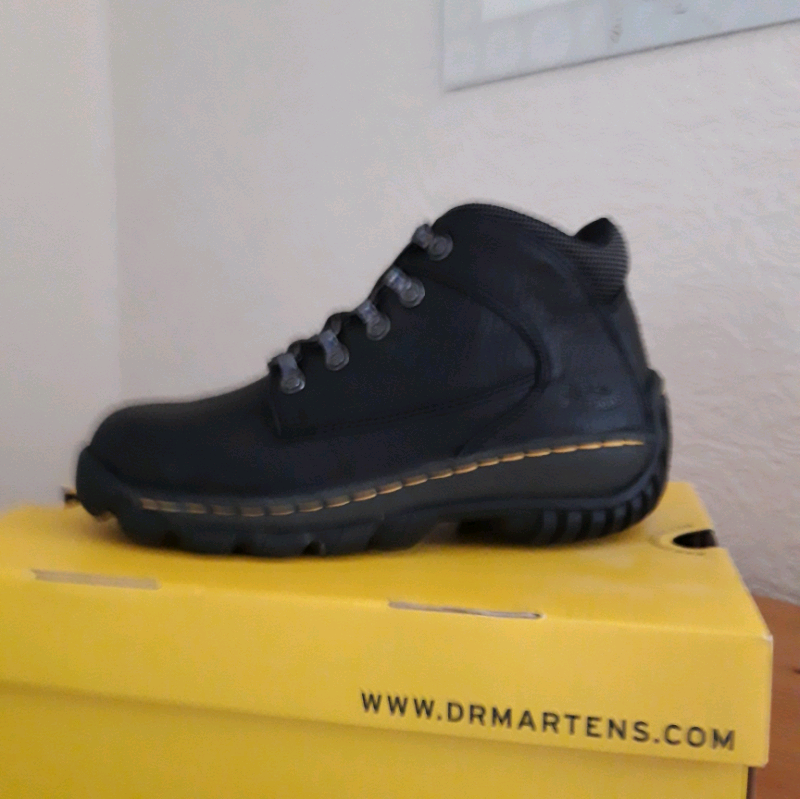duke of edinburgh recommended walking boots