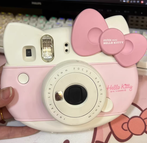 FUJIFILM Hello Kitty Fuji Instant Camera Kit Cheki Instax