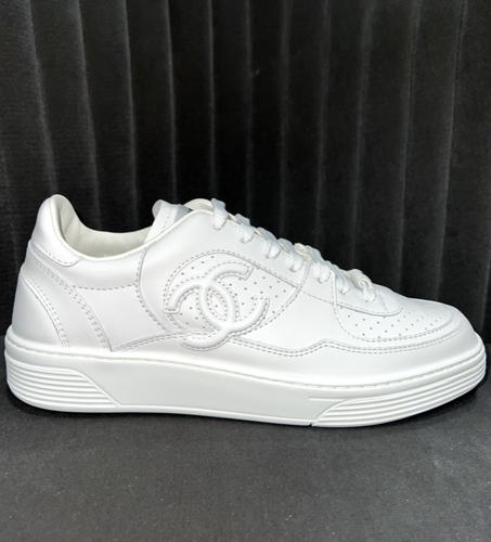 Pre-owned Chanel 23a White Calfskin Leather Cc Logo Tie Flat Runner Trainer Sneaker 38.5