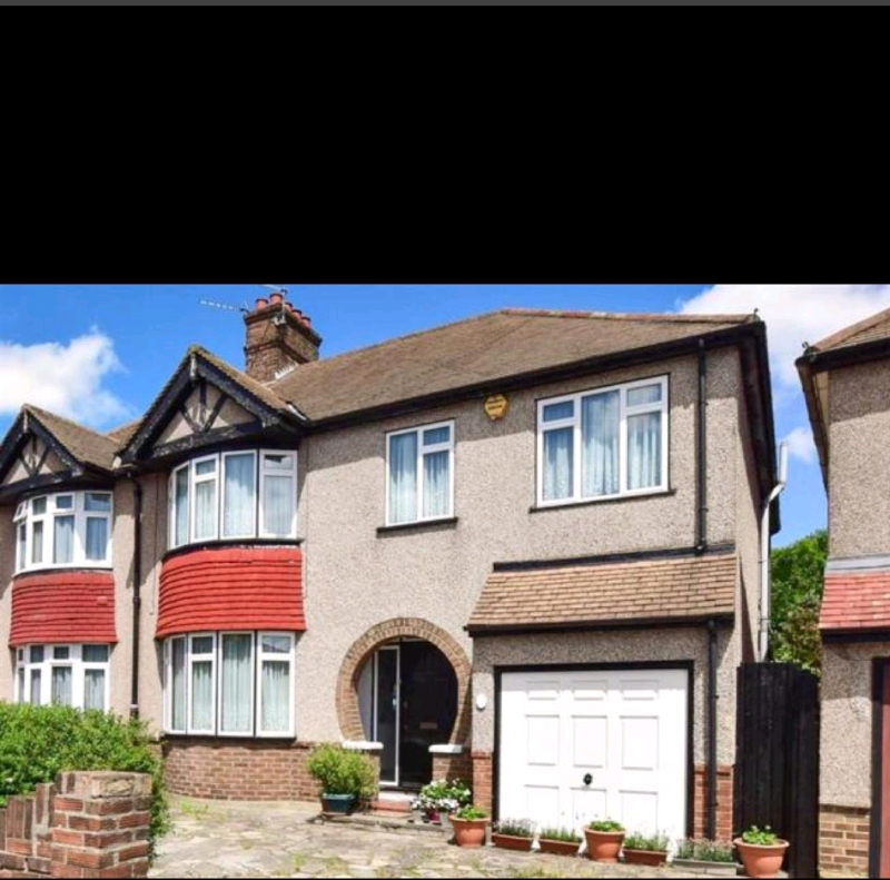 3/4 BEDROOM SEMI DETACHED HOUSE RYDAL DRIVE BEXLEYHEATH in