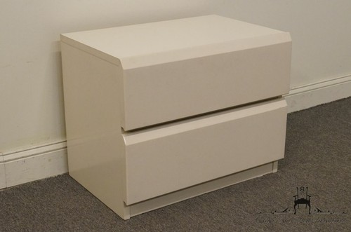 LANE FURNITURE Contemporary White Lacquered 26