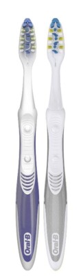 Oral-B Micro Pulse Battery Powered, Toothbrushes, Soft. 90% Plaque Removal. 2 CT