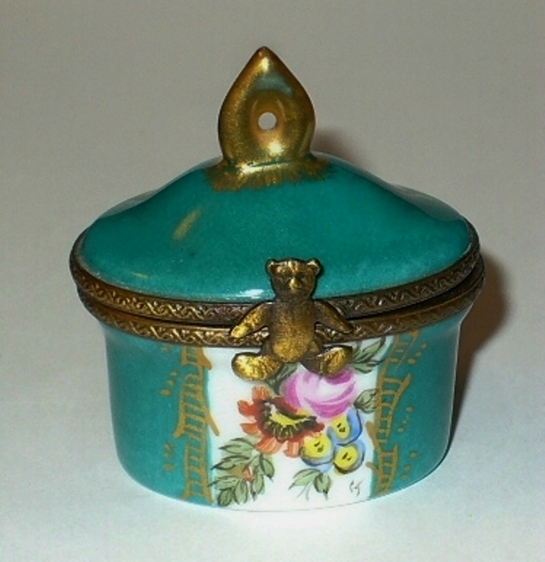 LIMOGES BOX ~ LAGLORIETTE ~ FLORAL BOX & BABY LAYETTE ~ TEDDY BEAR ~ PEINT MAIN
