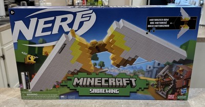 NERF Minecraft Sabrewing Motorized Blaster Bow 8 Elite Darts & Dart Clip New