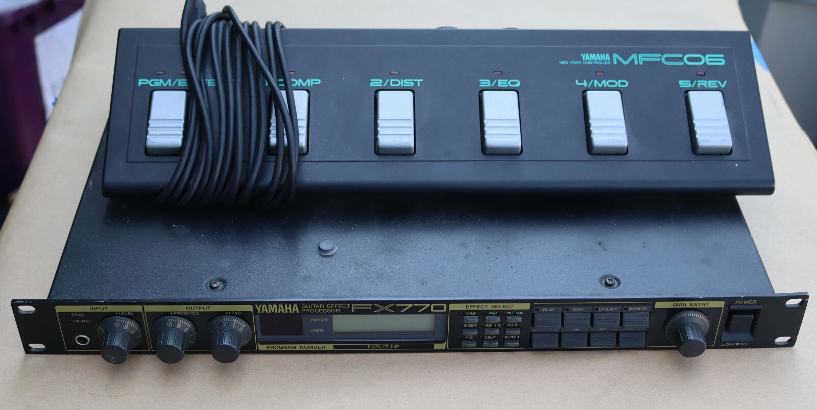 YAMAHA FX770　 MFC06 Yamaha FX 770 and MFC-06 pedal 1992 Black | Reverb