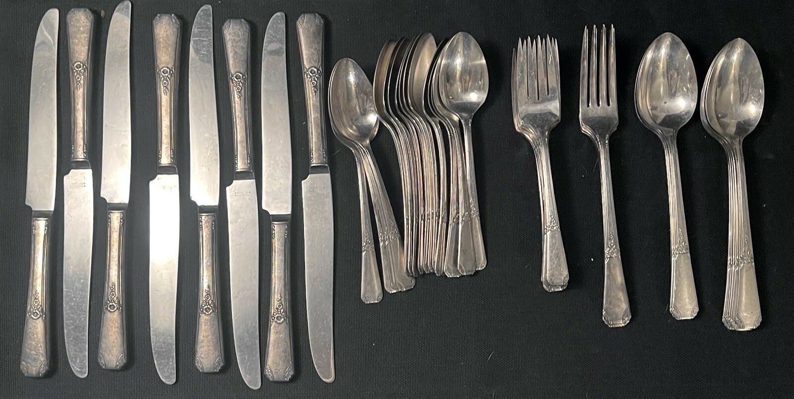 Wm Rogers Sectional Silver Plate Flatware ~ RIO ~ 44 pc for