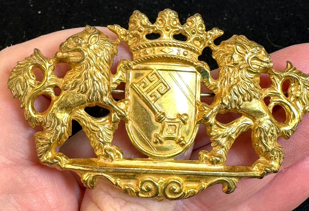 MIRIAM HASKELL Lions Crest 18kt Plated Vintage Gold Brooch