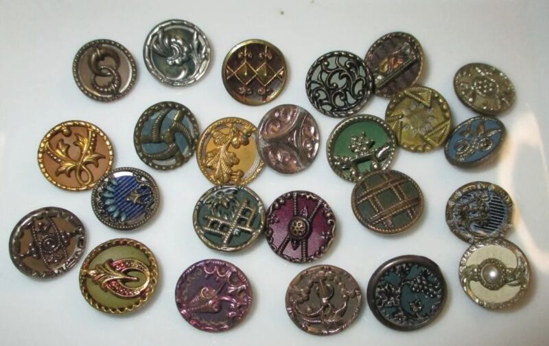 LOT 24 ANTIQUE VICTORIAN MIXED METAL BUTTONS - AUSTRIAN TINIES CHARMSTRING TINTS