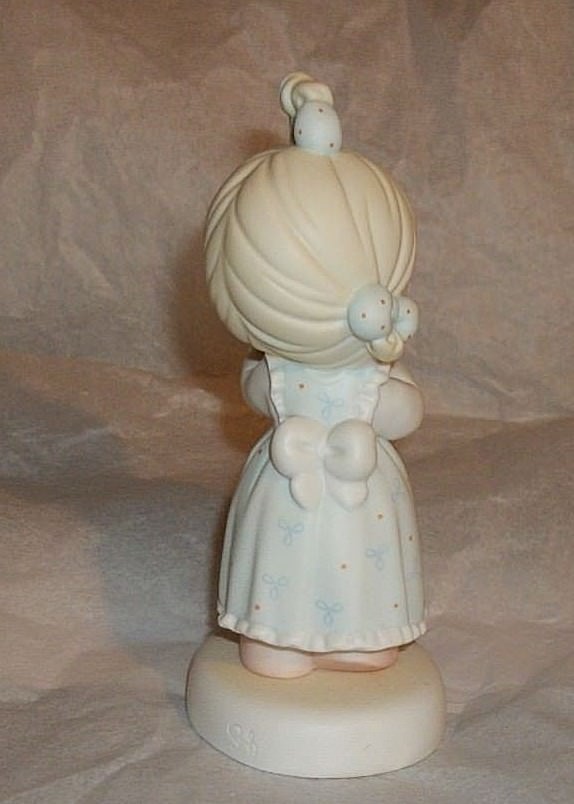 Precious Moments Figurine HAVE YOU ANY ROOM FOR JESUS 1996 Beautiful Cond