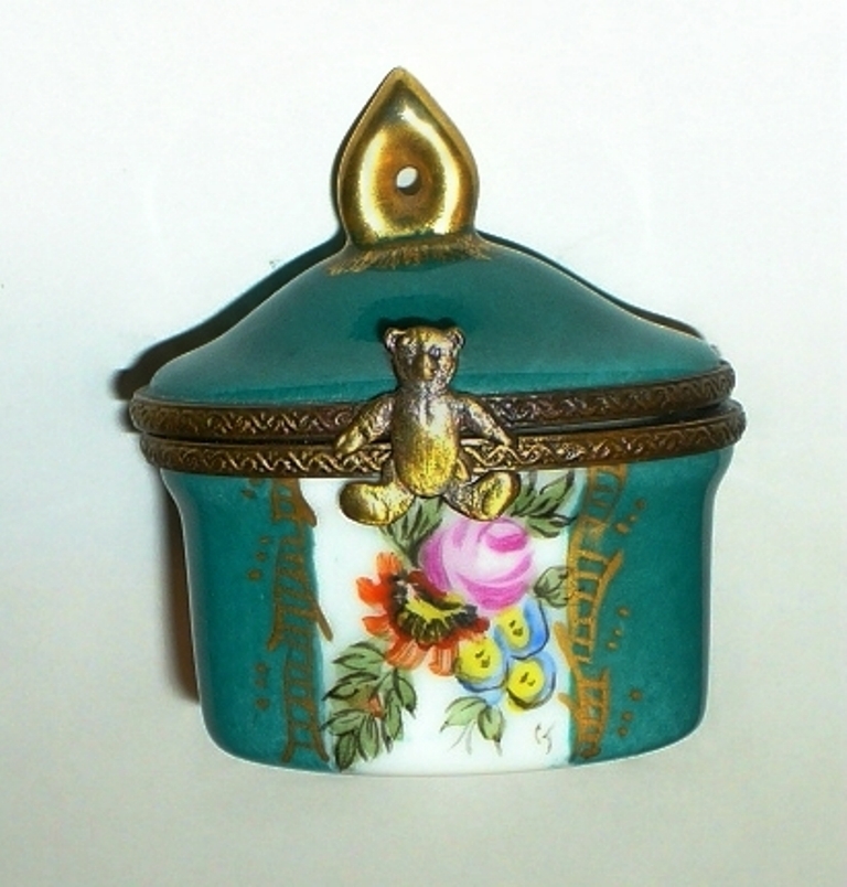 LIMOGES BOX ~ LAGLORIETTE ~ FLORAL BOX & BABY LAYETTE ~ TEDDY BEAR ~ PEINT MAIN