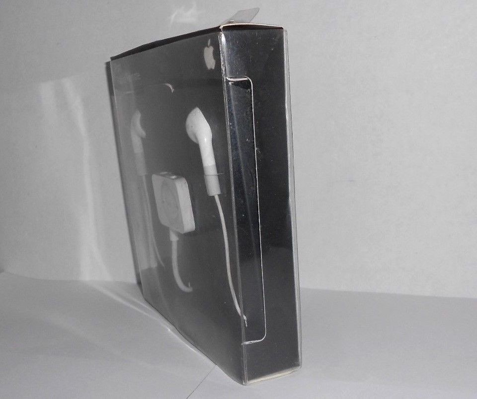 Apple Ipod Radio Remote MA070G/D and Earbuds