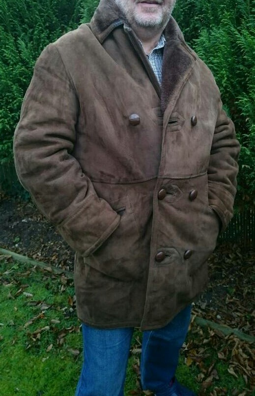 BURTON VINTAGE 1980s THICK SHEEPSKIN COAT AMAZING CONDITION IN SIZE