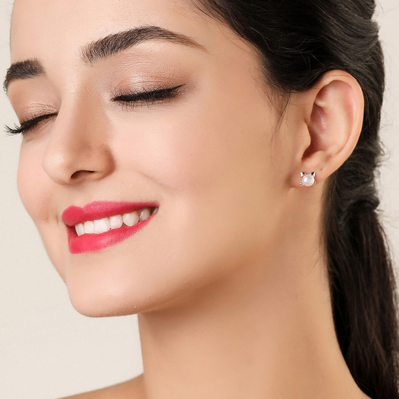 S925 Sterling Silver Kitty Cat White Freshwater Pearl Stud Earrings Gift PE58