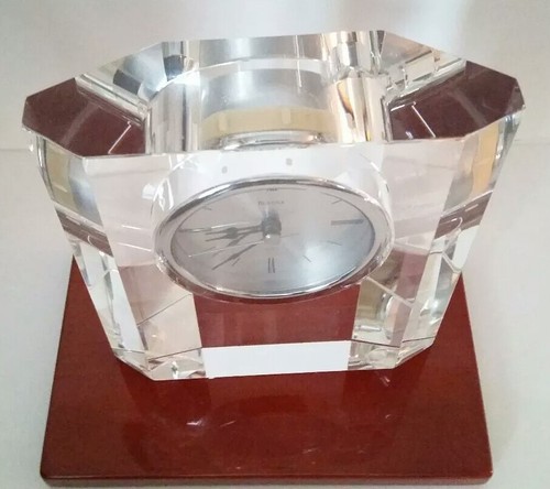 Bulova Executive Desk Or Mantel Clock Quartz