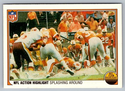 Splashing Around #85 Tampa Bay Buccaneers 1983 Fleer Team Action