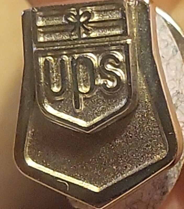UPS Hat,Lapel PIN - United Parcel Service...