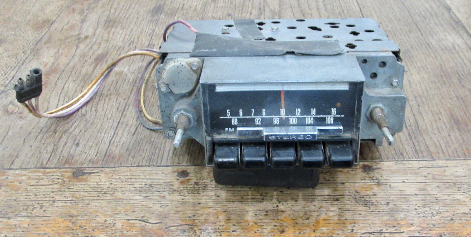 1969 FORD MUSTANG COUGAR AM FM RADIO C9ZA-19A241-A REAL FoMoCo 69
