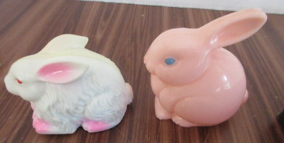 2 Vtg Easter Bunny Rabbit Rattle Pink Hard Plastic & Rolling Bunny