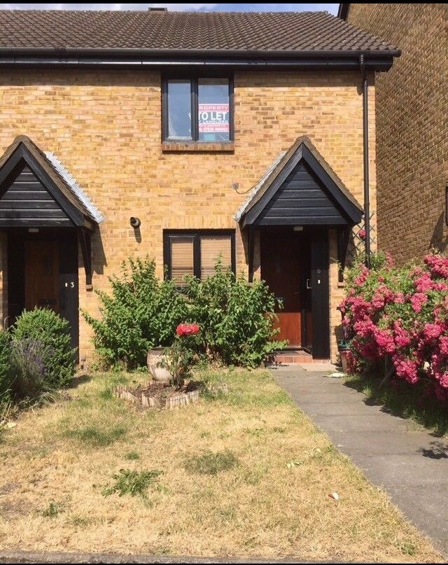 Lovely 2 bedroom house in Hanworth/Feltham in Feltham, London Gumtree
