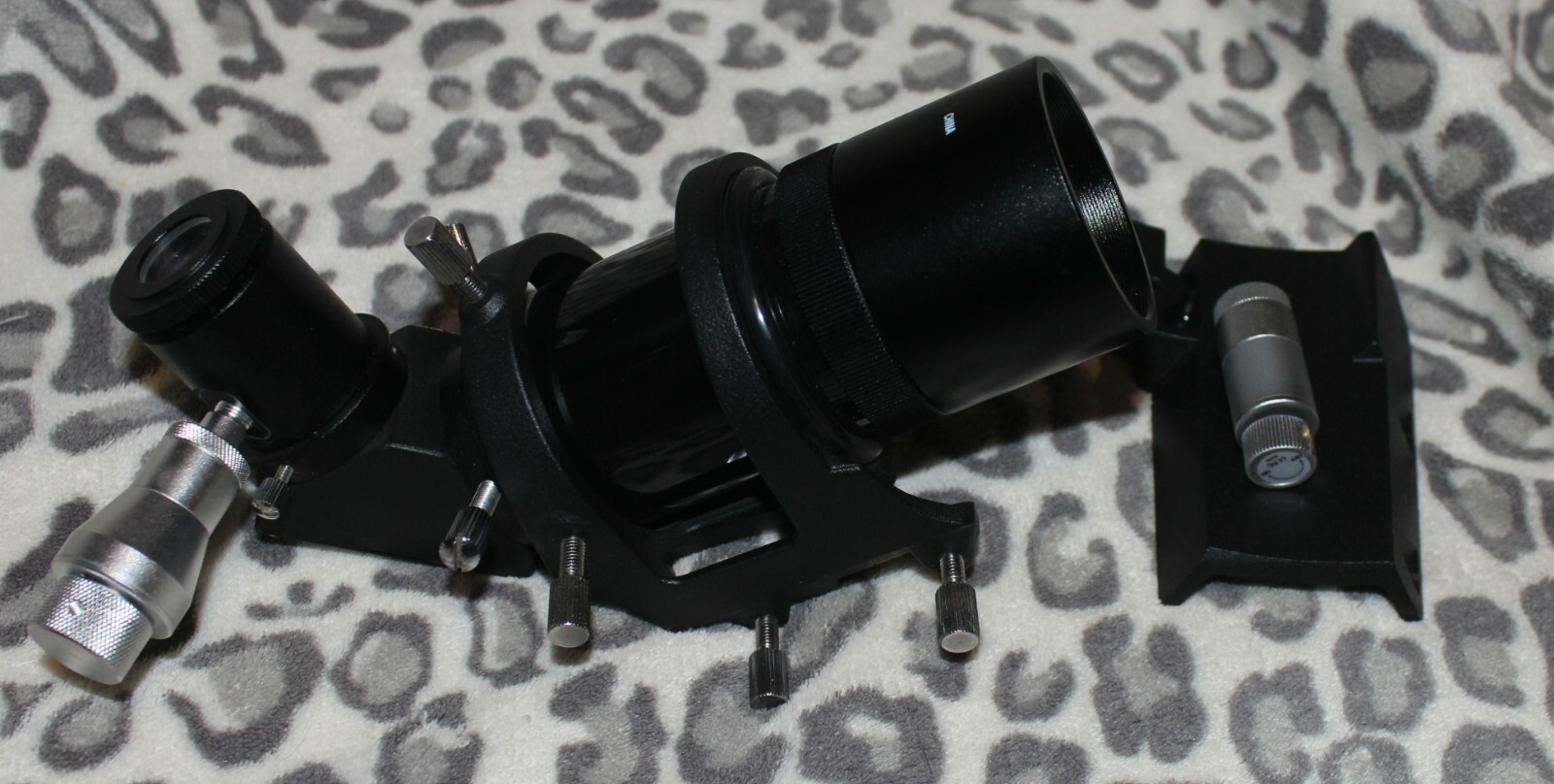 Celestron RACI Illuminated Finderscope 9X50 with a Agena Cordless Illuminator