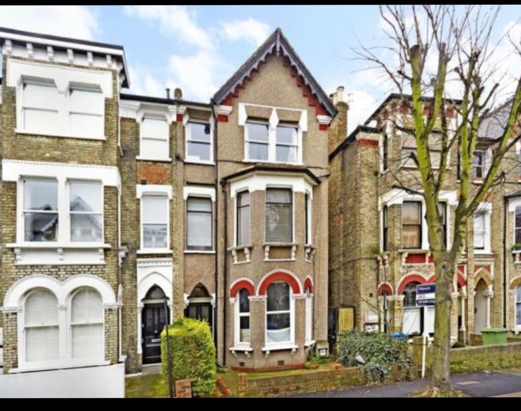 2 bed property in Dulwich on offer in East Dulwich, London Gumtree