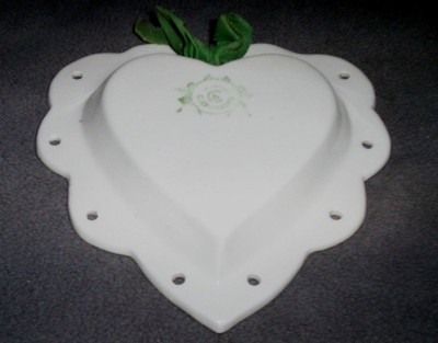 Vintage California Cleminson's heart shaped wall hanging fruit/pear