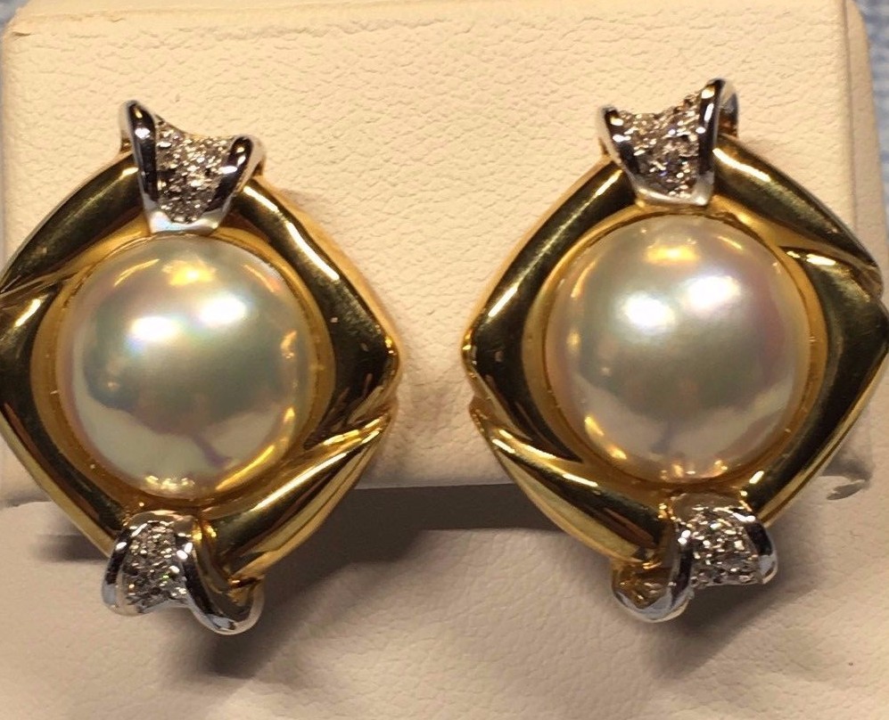 MABE PEARL EARRINGS WITH DIAMONDS SET IN 18KT YELLOW GOLD RETAIL $ 1995.00