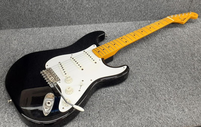 [Fender Japan] E-Gitarre ST57-53 Stratocaster schwarz gebraucht mit Gigbag Japan