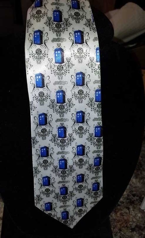 L@@K! Tardis Design Tie - Doctor Who Gallifrey Blue box