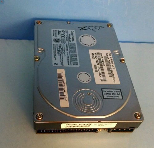 EKWB EK-Quantum Volume FLT 240 D-RGB Reservoir - Plexi EKWB EK-Quantum Volume FLT 240 D-RGB Reservoir - Plexi