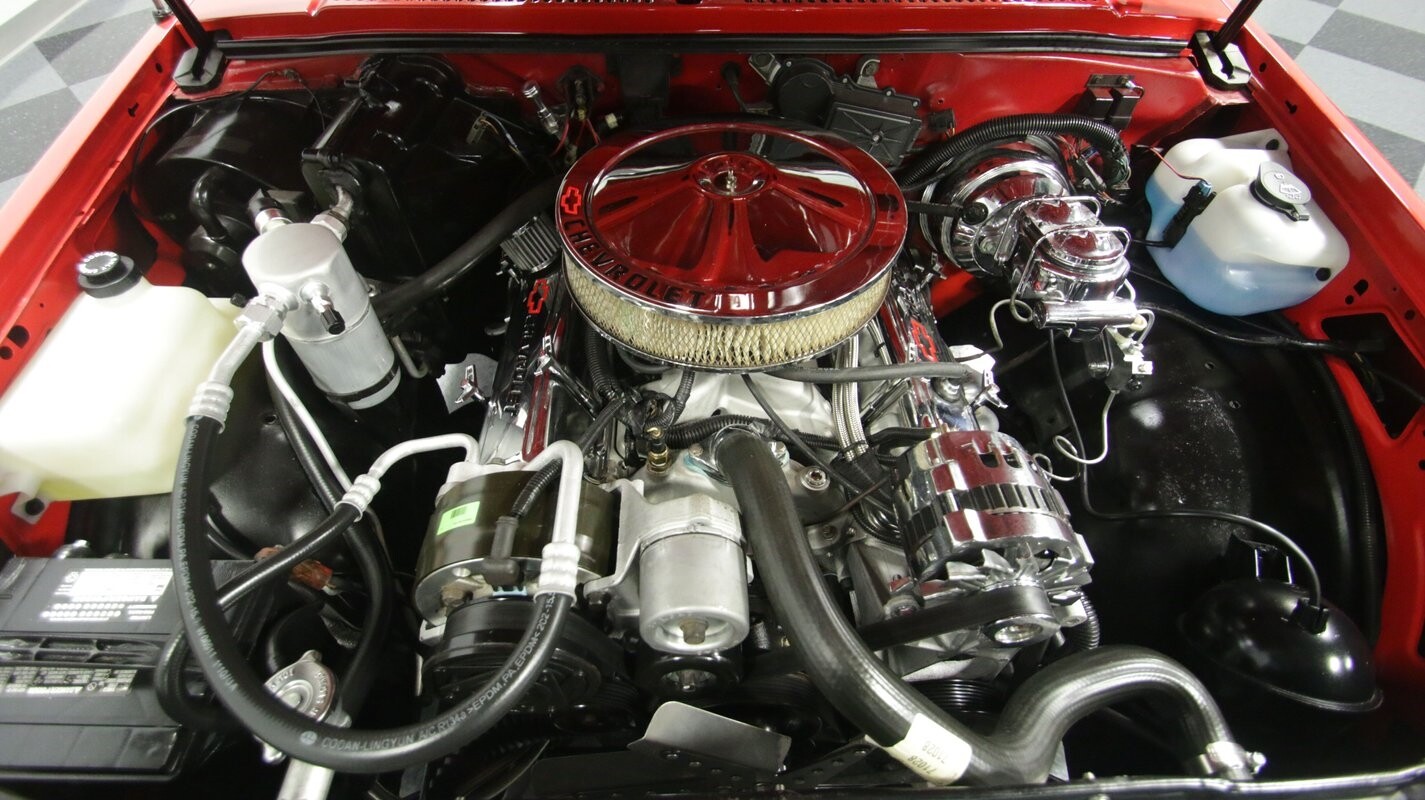 Classic Vintage Chrome Chevy S10 Blazer 350 V8 Auto Transmission Red