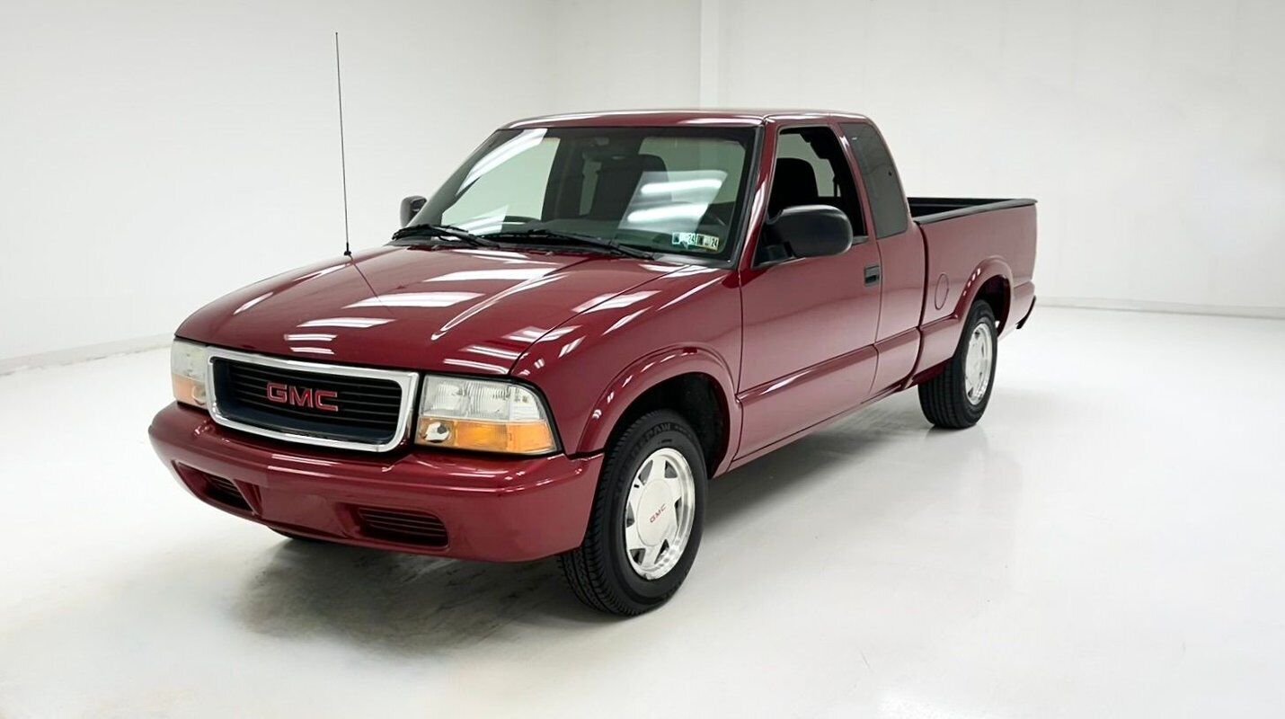 66,554 Miles/2 Owners/Lots O Maintenance/4.3L V6/Room For 4/Fully Loaded