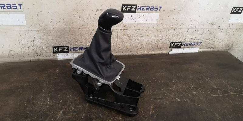 Changement De Porte De Levier Citroen C3 Iii 9808161480 1.2 61kw Hmr 237603