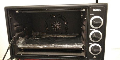 ULTREX Convection & Rotisserie Oven Model 14317 42L, Tray, 3 Pans, 4 Wire Racks