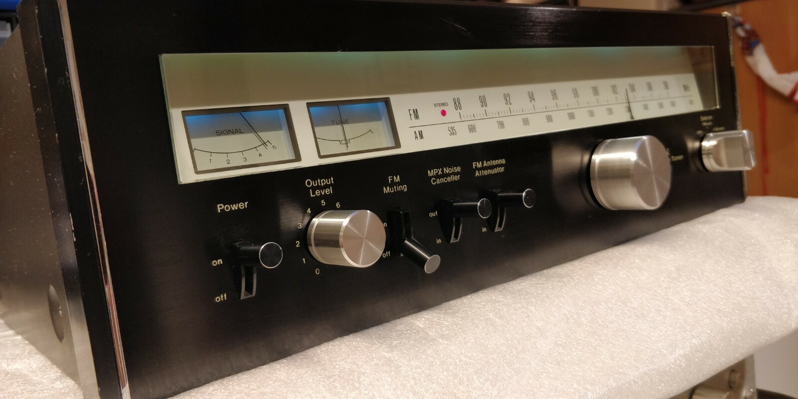 SANSUI 　T-α7　FM/AMステレオチューナー Amazon.co.jp: SANSUI 山水 サンスイ T-α7 FM/AMステレオ