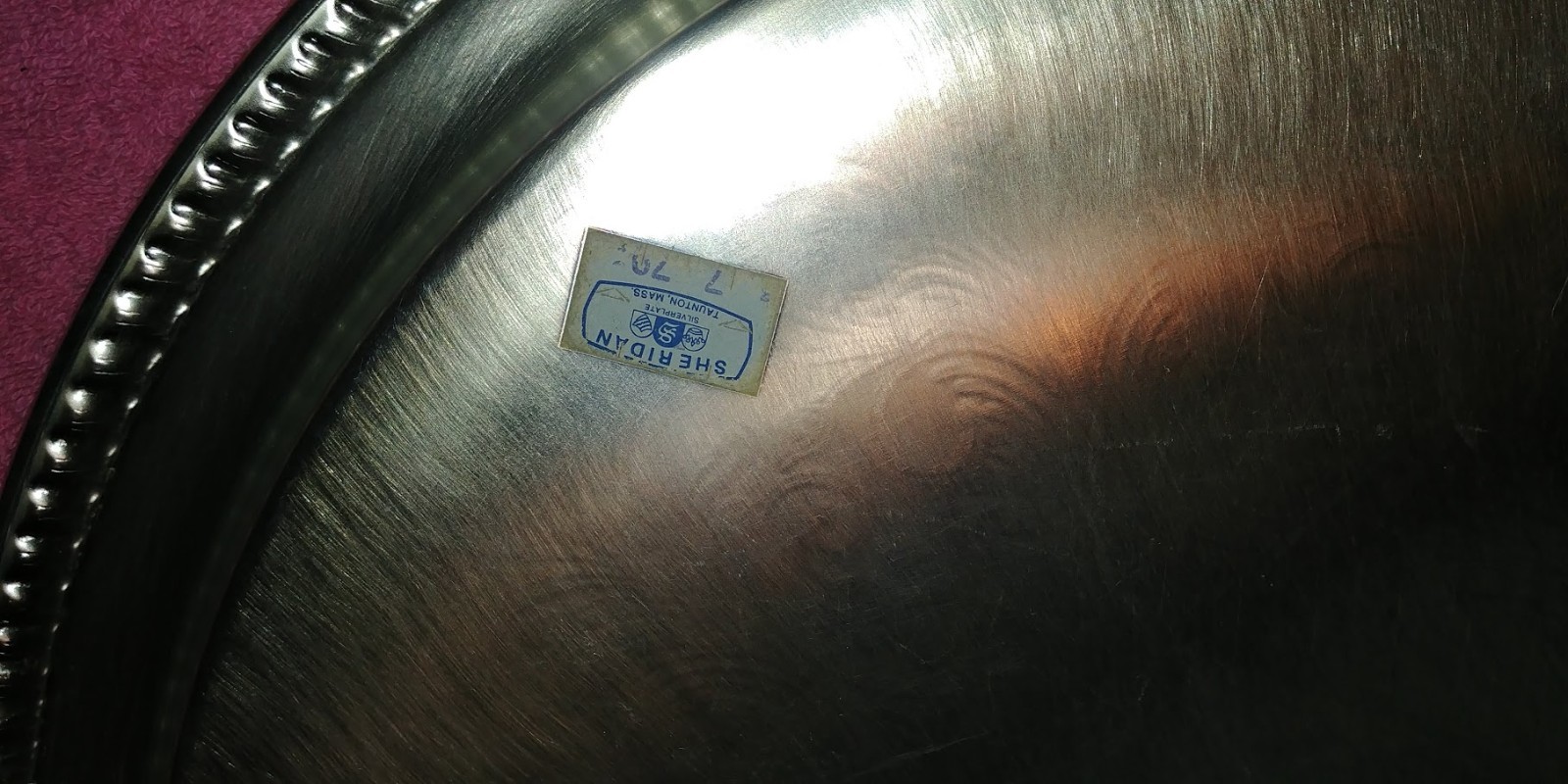 SHERIDAN SILVERPLATE LARGE ROUND TRAY (19