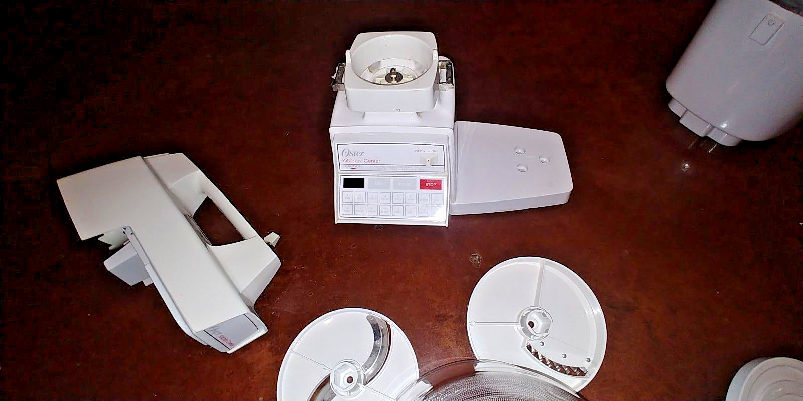 OSTER ELECTRONIC TOUCH CONTROL KITCHEN CENTER 978-08H 16 SPEED BLENDER SALAD ICE