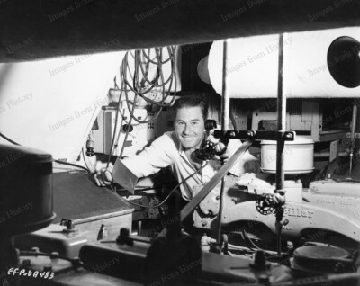 8x10 Print Errol Flynn Candid Aboard the USS Zaca (IX-73) Yacht 1947 #FDE