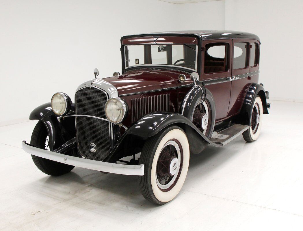 Older Restoration/Great Art Deco Look/196ci L-Head 4 Cylinder/3-Speed Manual