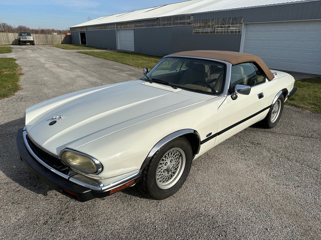 1993 JAGUAR XJS CONVERTIBLE