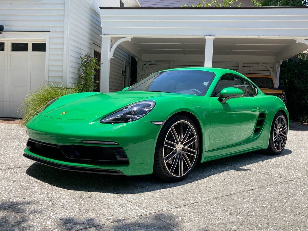 Owner Mint 400 Mile 718 Cayman S 6-Speed