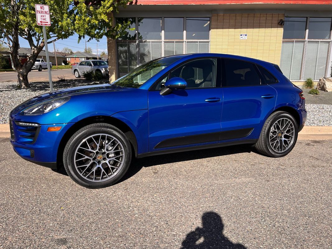 Owner 2016 Porsche Macan S Very hard to find Color combo 50,688 Miles Blue  3.0L Twin