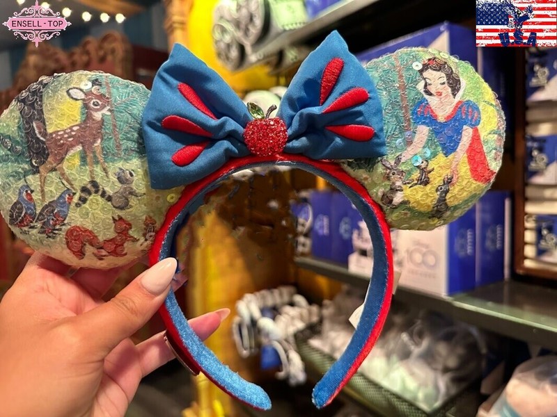 Disney 100 Years Decades 2 of 10 Snow White Minnie Mouse  display picture 3