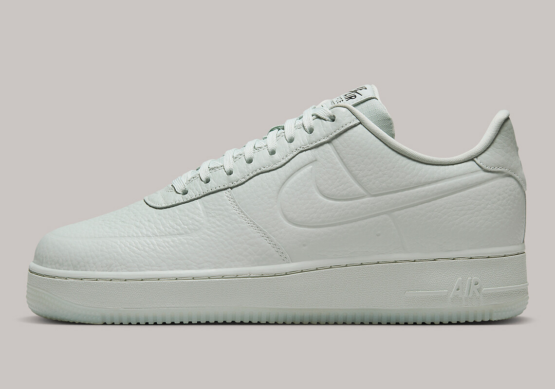 【新品未使用　ACE TRACK AF1 77SIZE】 Nike Air Force 1 '07 LX 'White & Light British Tan' (FN5757