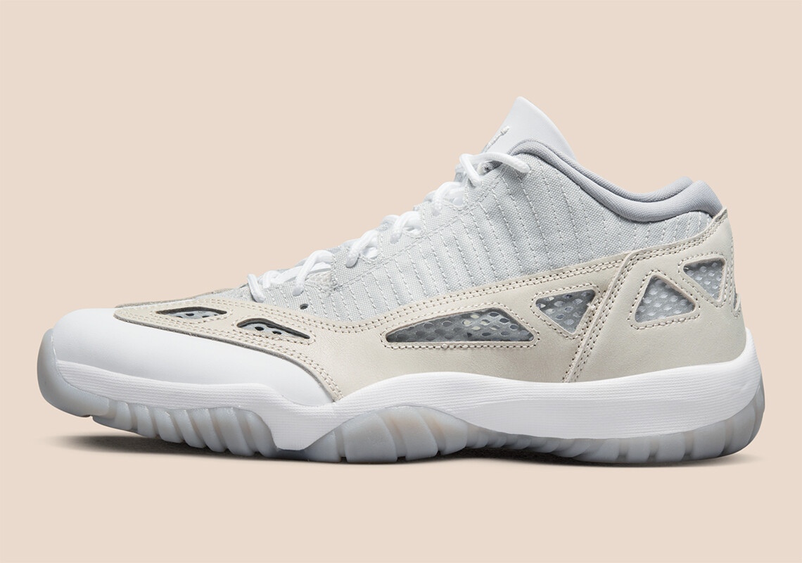 

Кроссовки Nike Air Jordan XI 11 Low IE Lt Orewood Brown Neutral Grey 919712-102 размер 11,5, Серый, Air Jordan 11 Low