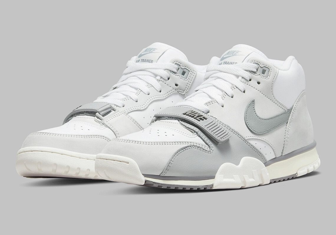 AIR TRAINER1 PHOTON DUST エアトレーナー1 Nike Air Trainer 1 Photon Dust - Puffer Reds