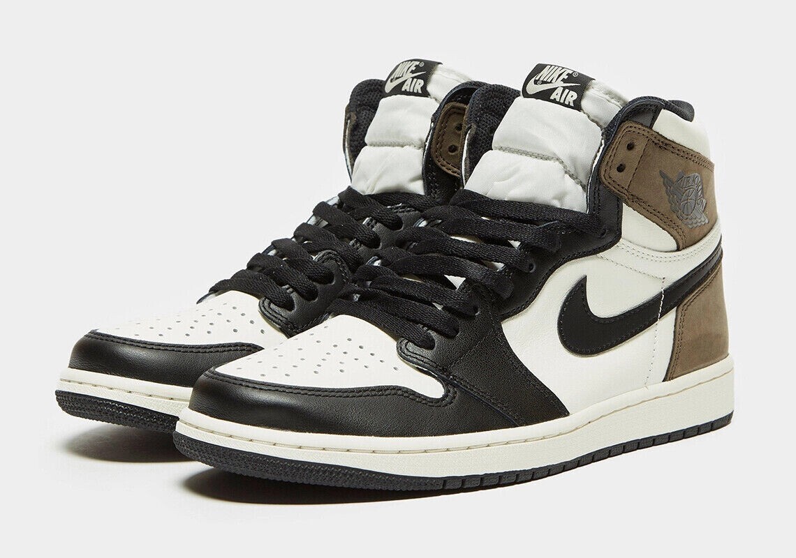 シューズ(男性用) NIKE AIR JORDAN 1 DARK MOCHA Air Jordan 1 Dark Mocha Review - YouTube