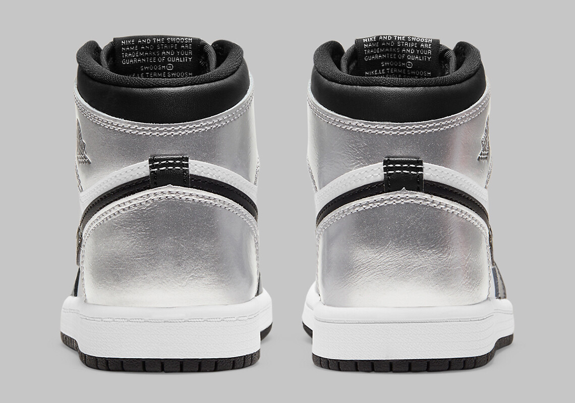 Pre-owned Jordan Wmns Air  1 High Metallic Silver Toe Black White Cd0461-001 Sz 7.5