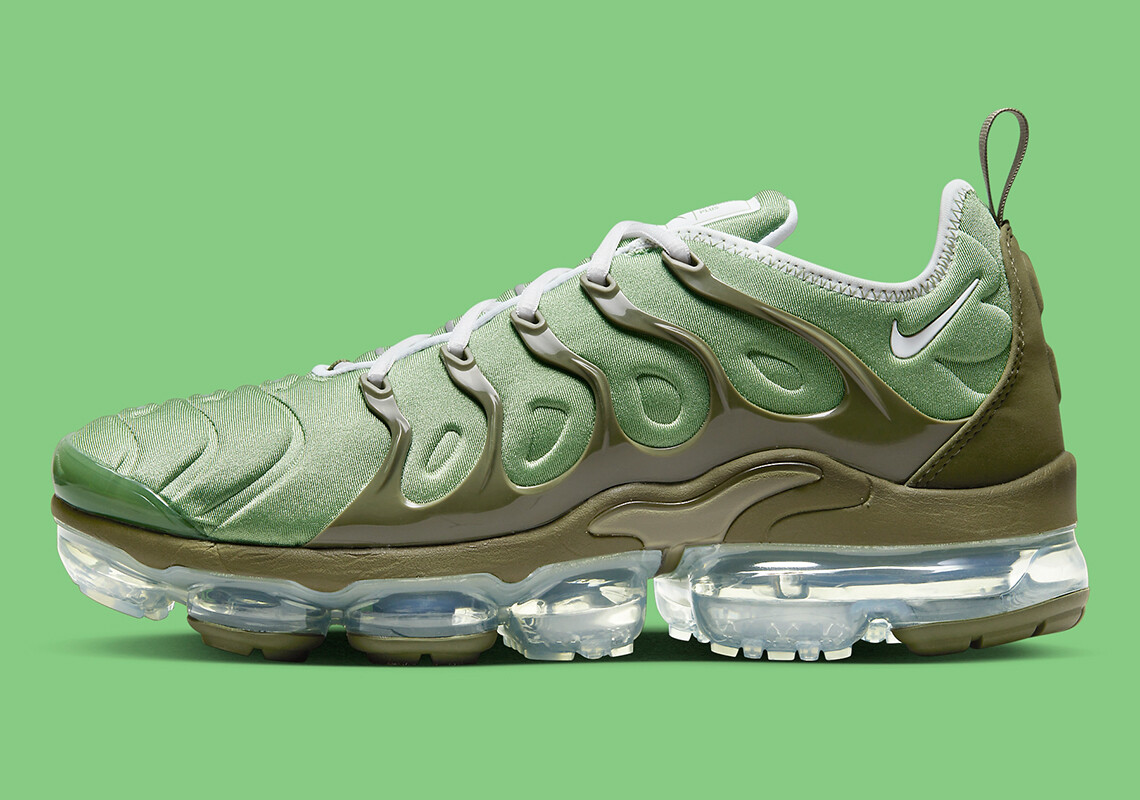 Nike Air Vapormax Plus Oil Green Medium Olive Khaki White
