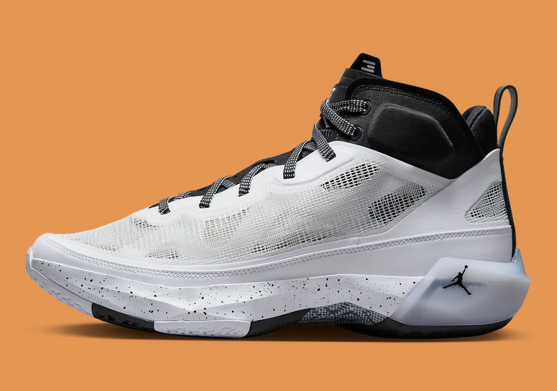 Nike Air Jordan XXXVII 37 Oreo White Black Basketball Shoes